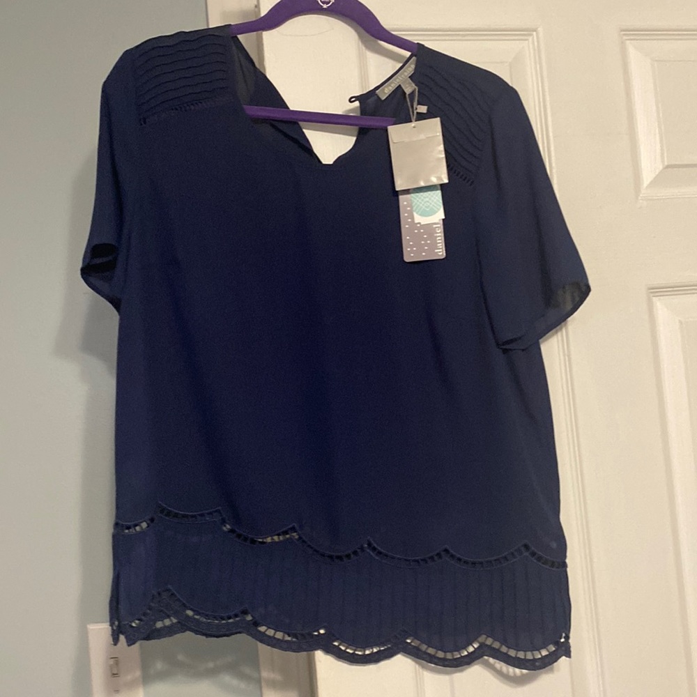 Daniel rainn paden scallop hem blouse